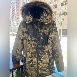 The North Face Parka Jacket  Women Urban Size M Pre-Loved Excellent condition
